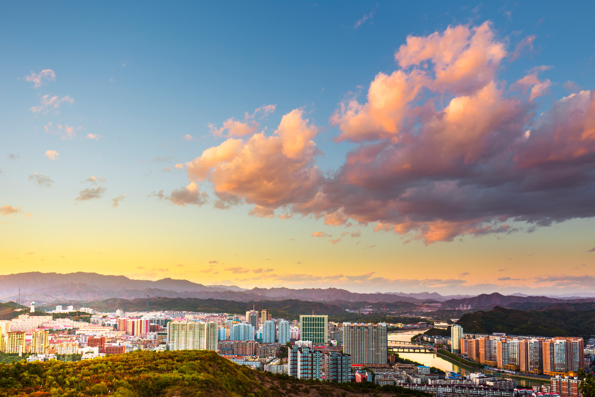 承德，历史文化名城的多维探析